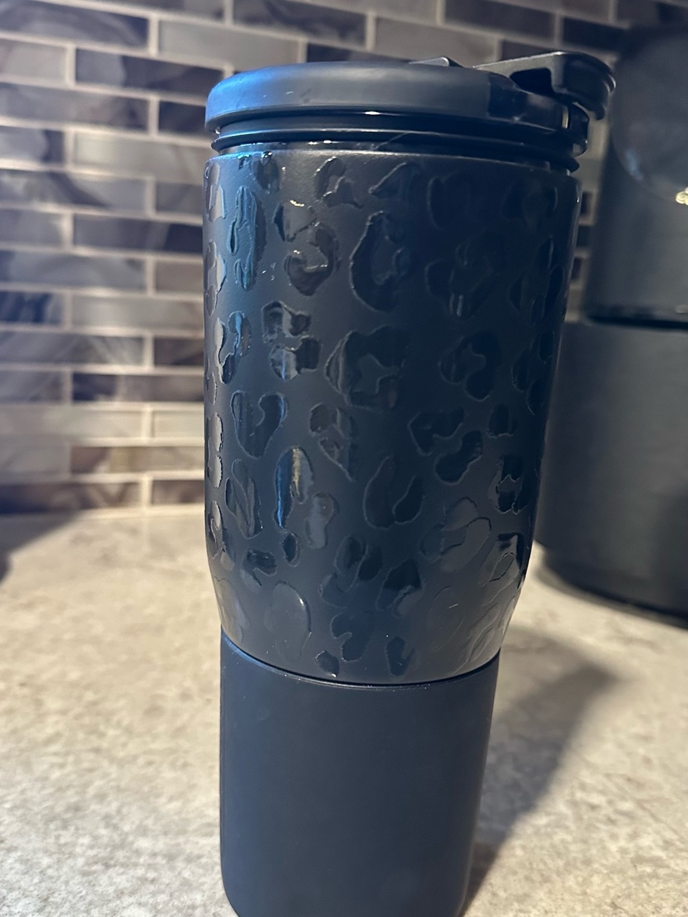 Brümate ! Travel Tumbler with Leopard Texture - Black